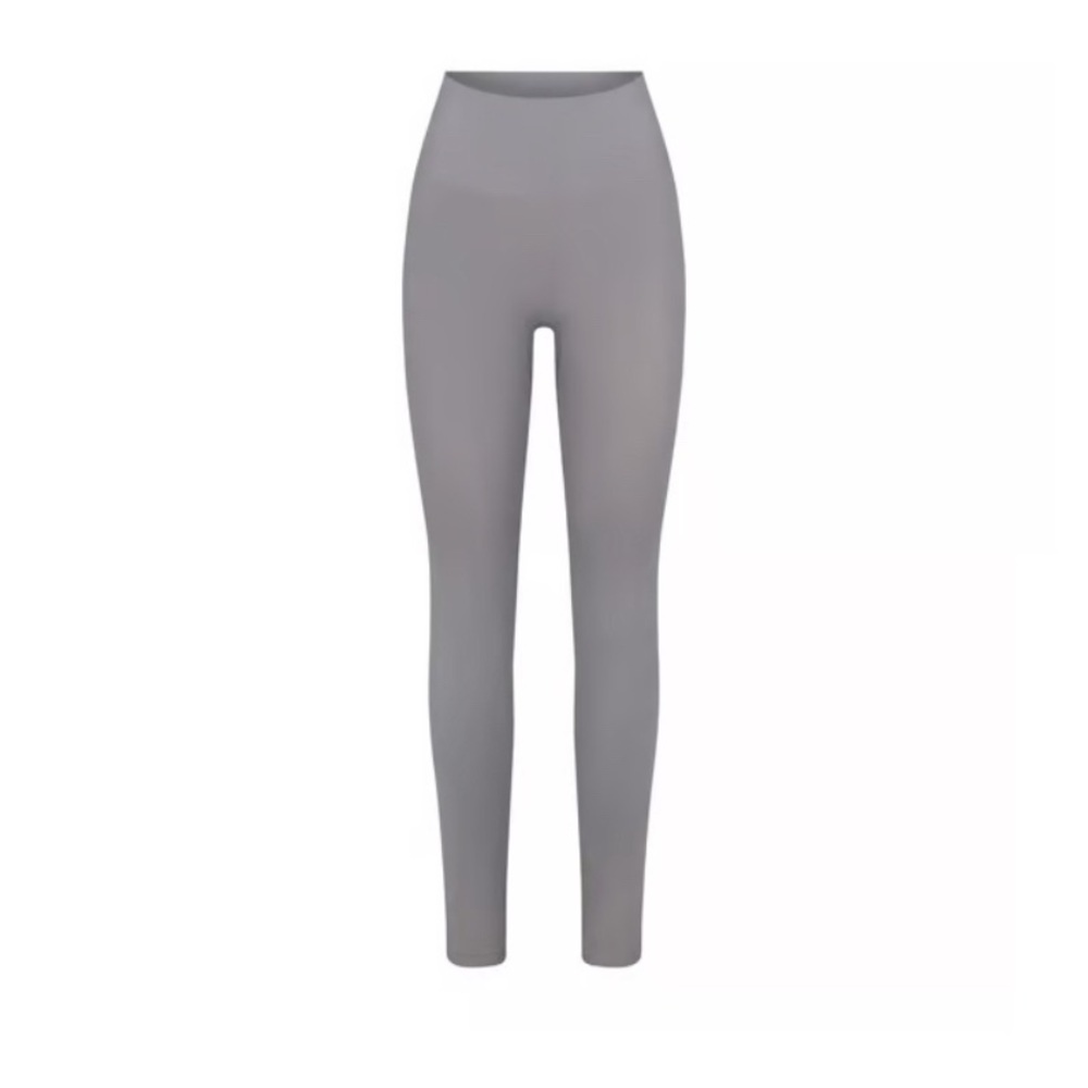 SKIMS SOFT SMOOTHING SEAMLESS LEGGING size XS grey